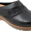 Donne Camminata leggera Muli | Zoccolo Floreale Ricamato Aurora 3.0 In Nero Su Nordstrom, Taglia 5.5